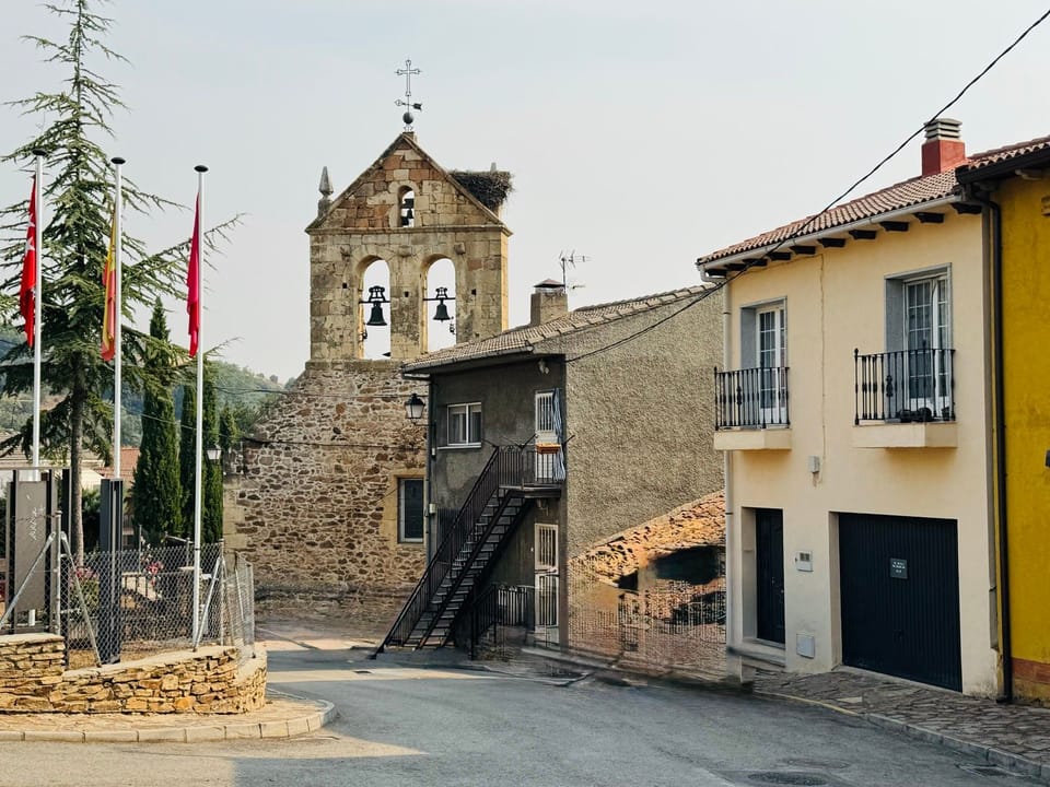 Bracknell, UK & Gargantilla del Lozoya, Spain
